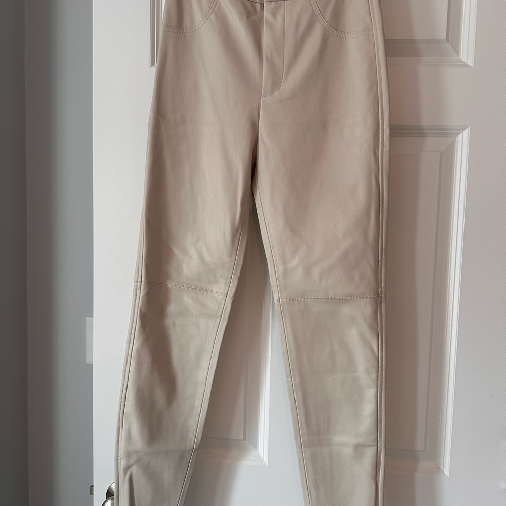 Zara Women’s Faux Leather Leggings
